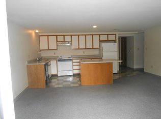 1841 College Heights Rd APT 9, Manhattan, KS 66502