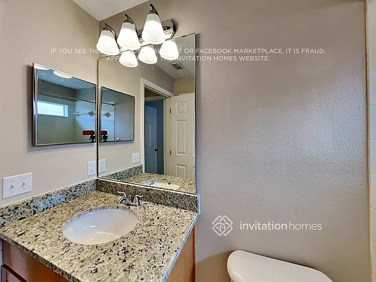 723 Berwick Dr — Photo 15