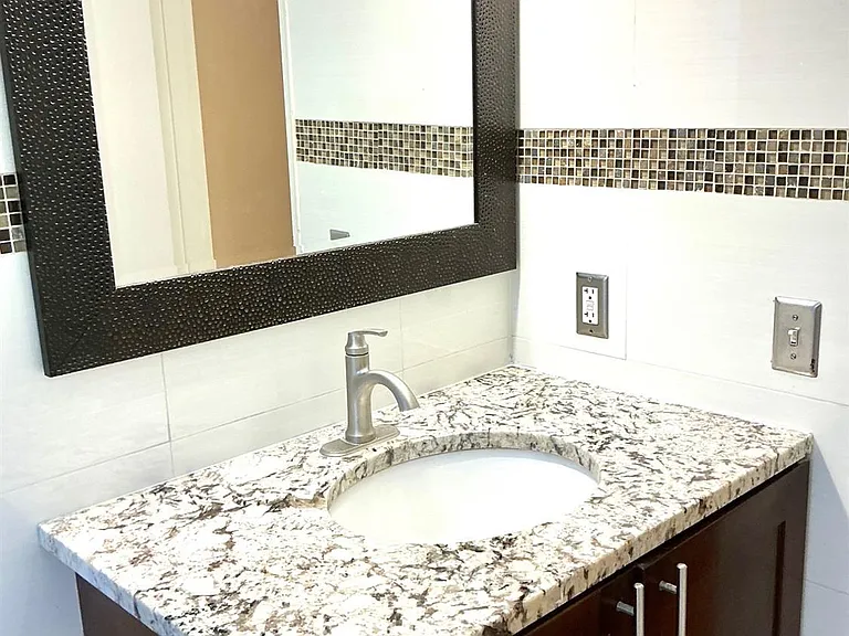 16 Deanna Dr #32 — Photo 7