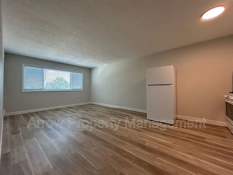 1 bed, 1.0 bath, $775 — Photo 2