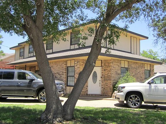 2nd image of 4608 Aspen Dr