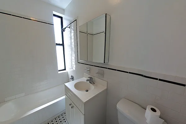 Rented by Platinum Properties | media 7