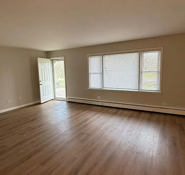 1119 E Algonquin Rd #2 — Photo 5