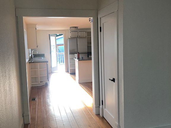 5th image of 1331 6th St
