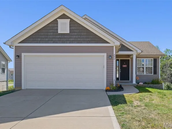 297 Autumn Oaks Dr, Troy, MO 63379