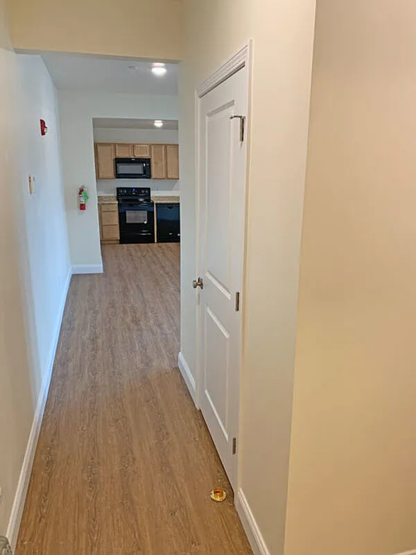 2 bed, 1.0 bath, $2,340 — Photo 2