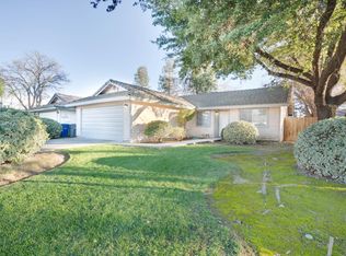 943 Santa Rosa St, Reedley, CA 93654