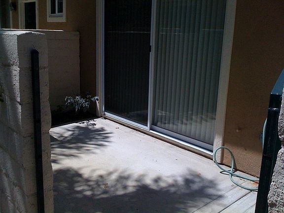 Patio (in front)