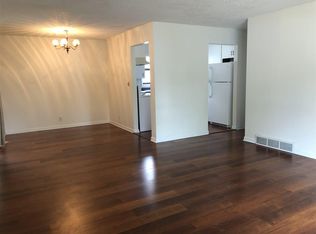 712 E 37th St, Kearney, NE 68847