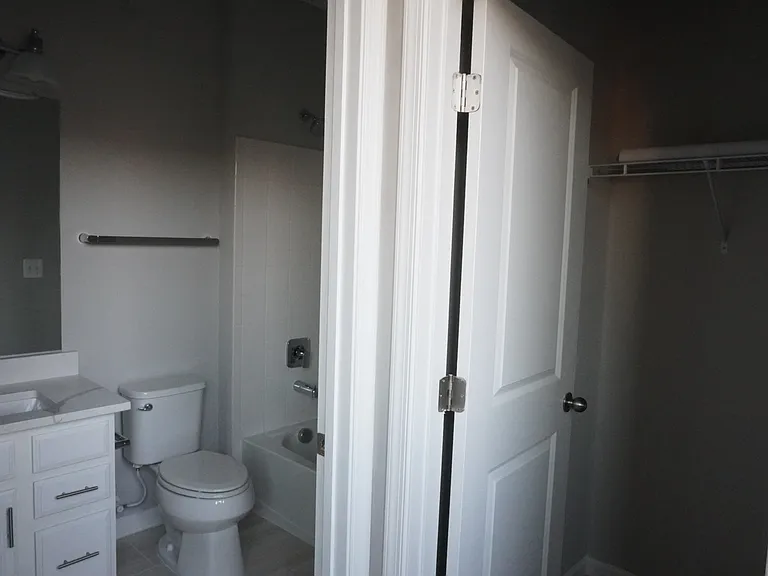 515 Riversail Ln — Photo 27