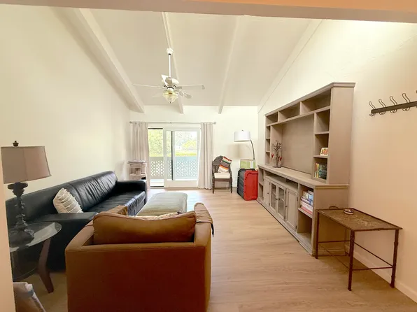 29 Dearborn Pl APT 10, Goleta, CA 93117