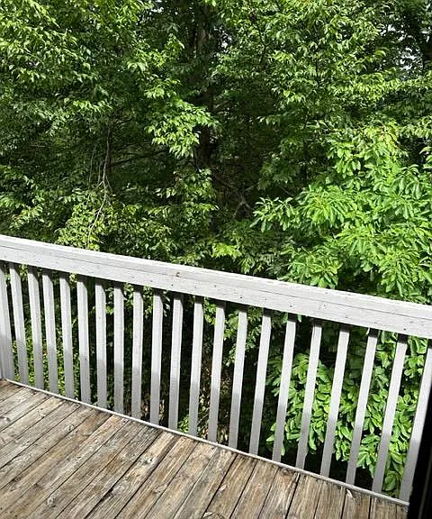 Eastlake Woods — Photo 25