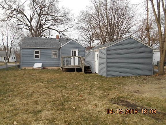 2nd image of 919 Evans Ave