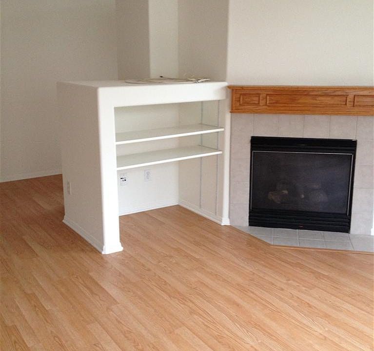 2nd image of 1372 Ashton Park Ln