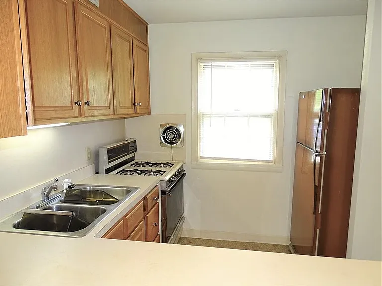 2511 Lititz Pike #F — Photo 2