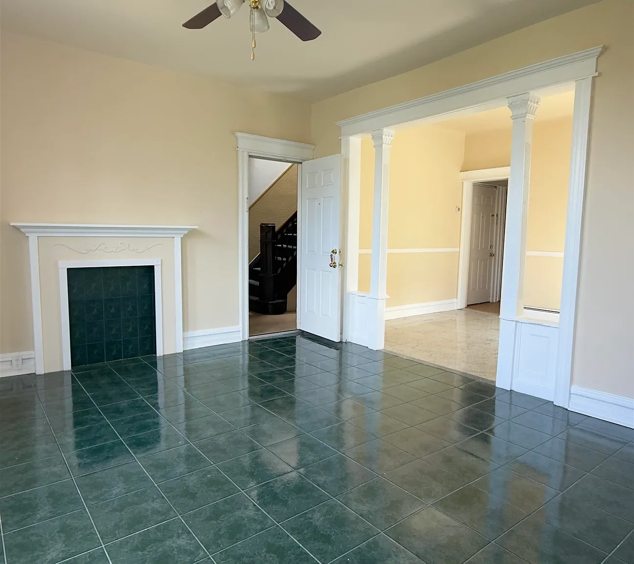 3 bed, 1.0 bath, $3,800 — Photo 4