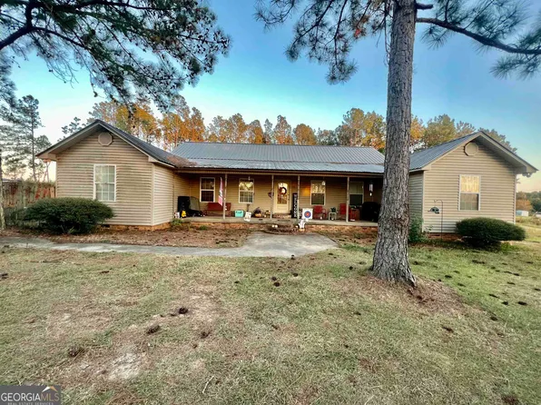 84 Strawberry Ln, Eastman, GA 31023
