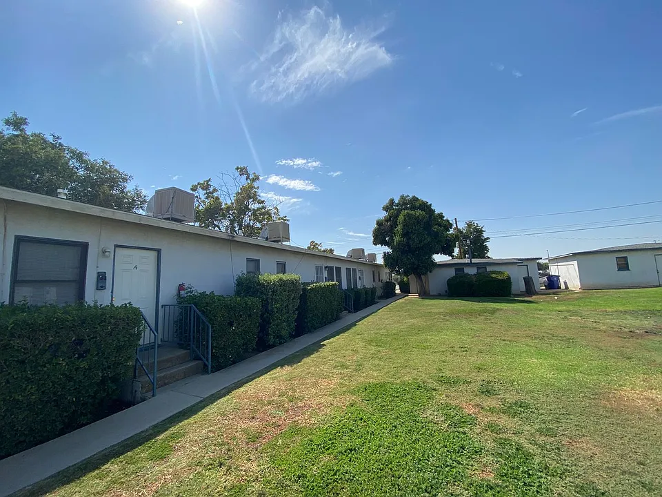 3003 Peerless Ave