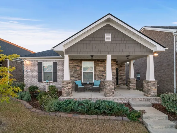 4153 Magnolia Farms Dr, Hermitage, TN 37076