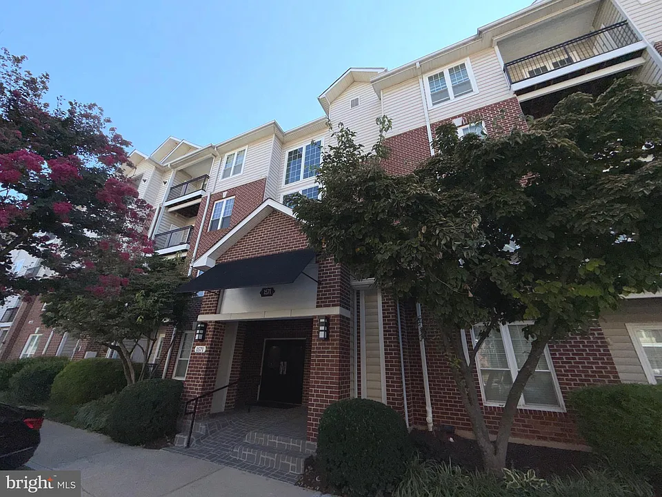 1571 Spring Gate Dr #6206