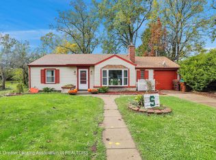 823 Bon Air Rd, Lansing, MI 48917