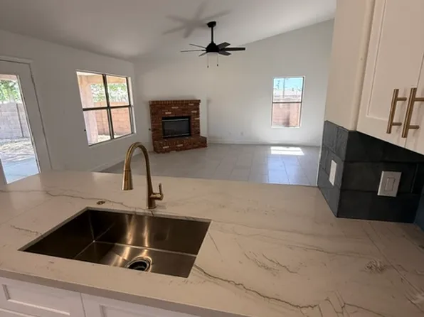 6401 W Behrend Dr, Glendale, AZ 85308