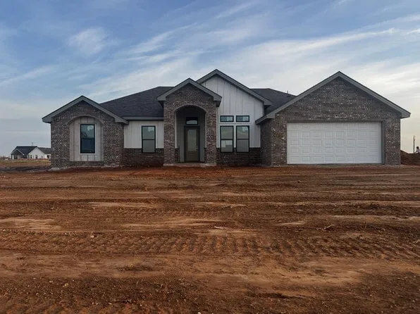 2244 Longhorn Dr, Stanton, TX 79782