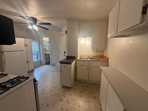 2nd image of 701 Scott St #B