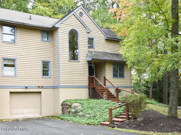 604 Buck Cir, Buck Hill Falls, PA 18323