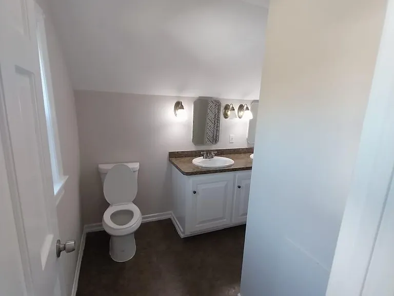 18 Magnolia Ave — Photo 4