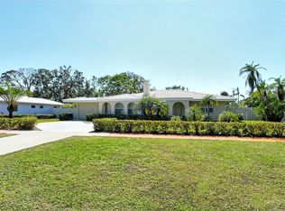 470 Acacia Dr, Sarasota, FL 34234