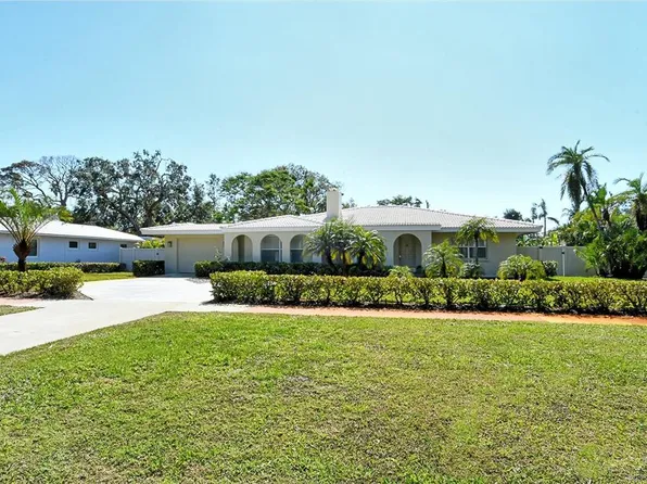 470 Acacia Dr, Sarasota, FL 34234