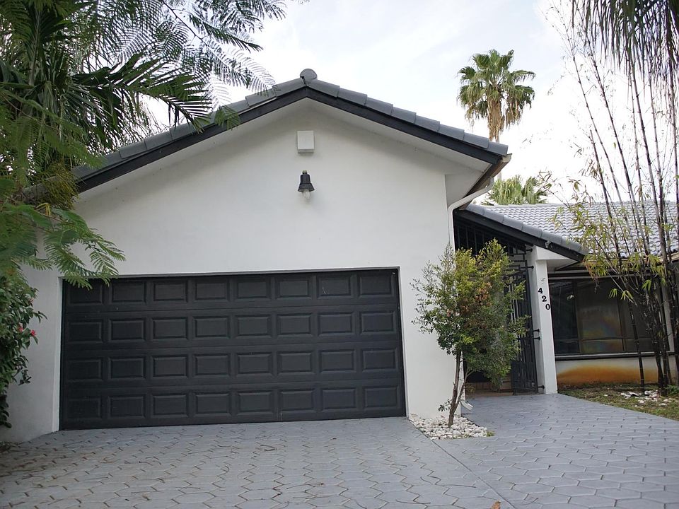 1st image of 420 NW 132nd Ave