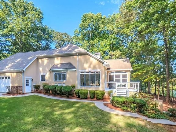 4th image of 320 Laurel Lakes Dr