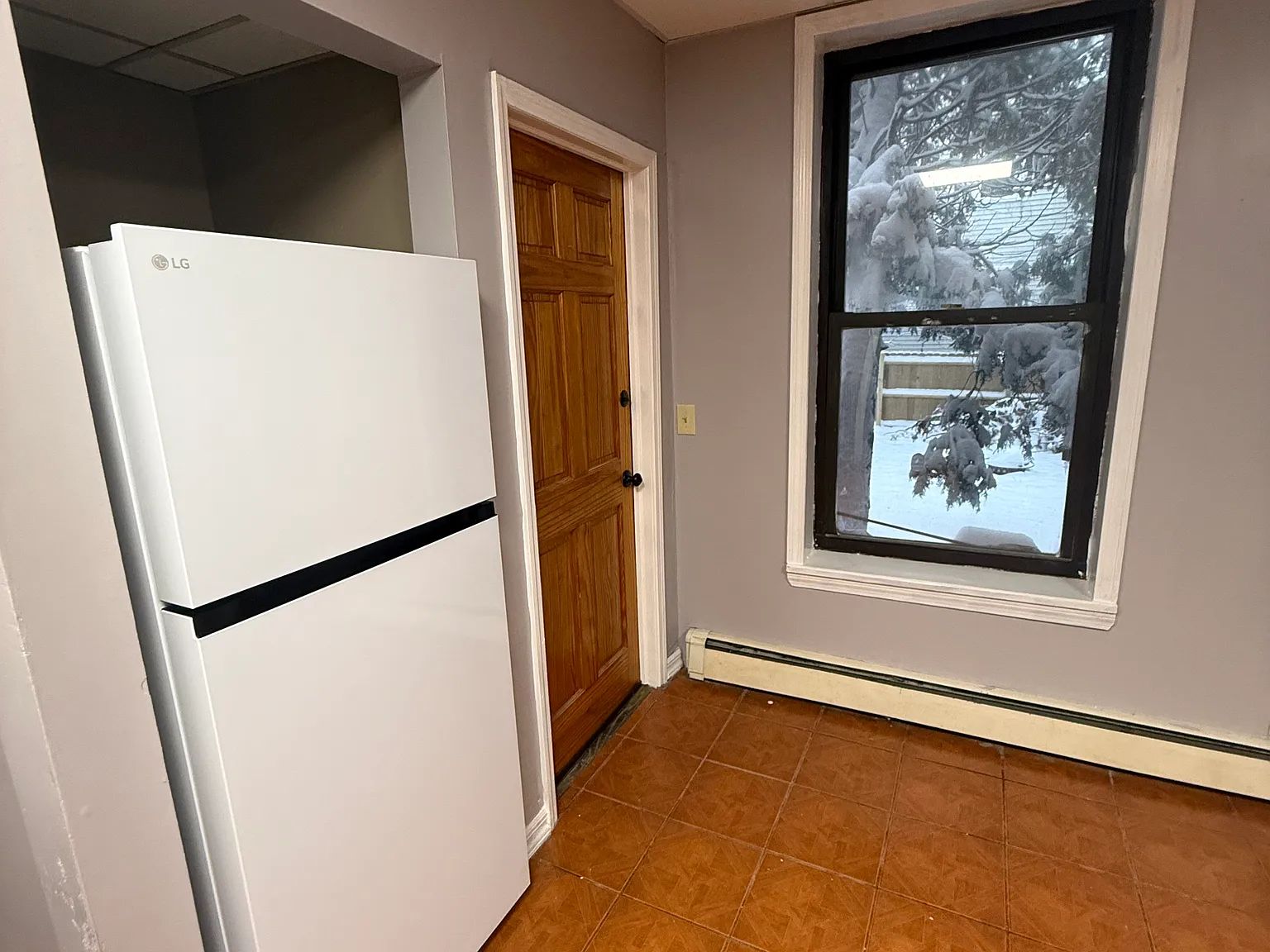 Studio, $1,200 — Photo 2