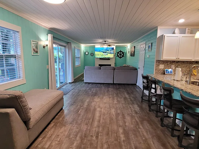 Dinning & living room area