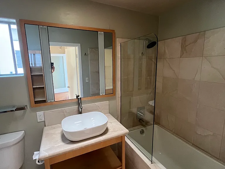 Bathroom #1, tub & shower