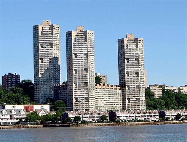 Galaxy Towers-Luxury living!