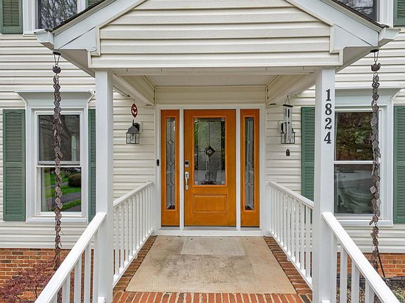 3rd image of 1824 Amberfield Dr