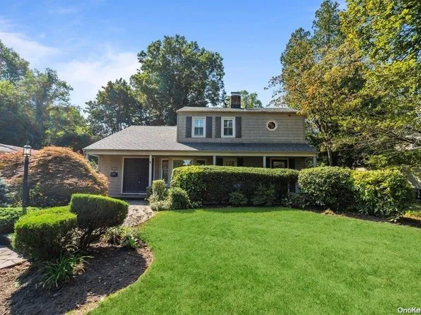 194 Yale Street, Roslyn Heights, NY 11577