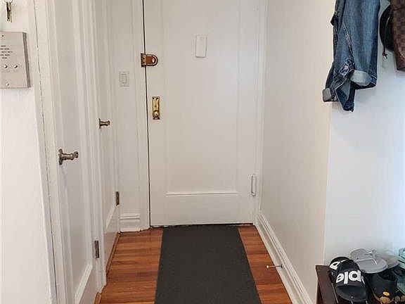 3rd image of 19 William St APT 5F