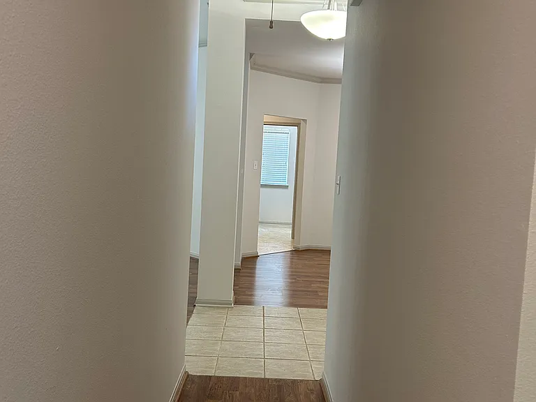 2403 Crystal Dr — Photo 12