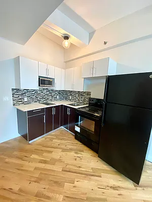 Rented by City Connections Realty | media 11