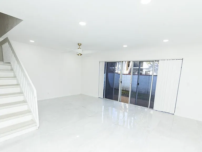 8939 NW 23rd St — Photo 7