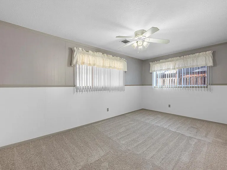 3311 Westbrook Cir — Photo 14