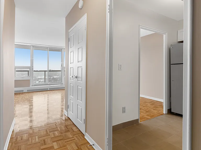 111 Wurtemburg St — Photo 30