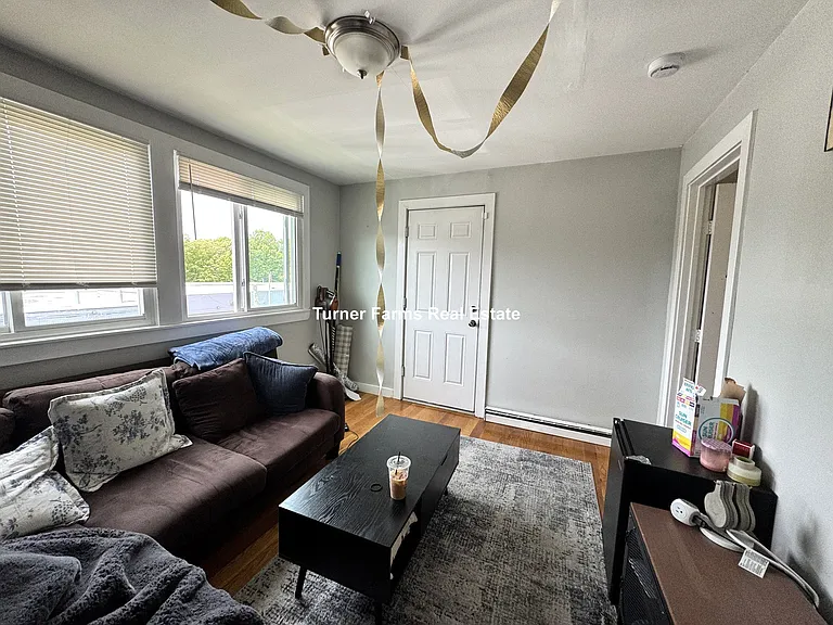 94 E Cottage St #3R — Photo 19