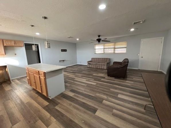 101 S Highland Ave, Hobart, OK 73651