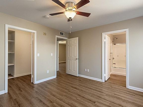 3rd image of 250 W Stocker St APT 210