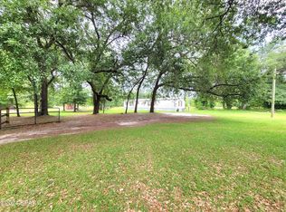 2240 Wester Rd, Grand Ridge, FL 32442